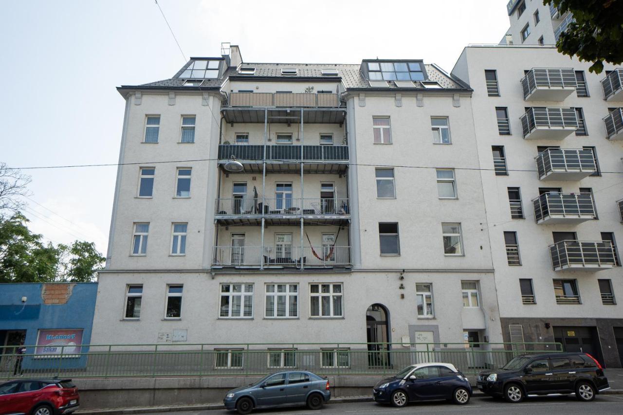 Spacious Apartment With Huge Shared Terrace And Grill Located Between City Centre And Donau River Vienna Luaran gambar
